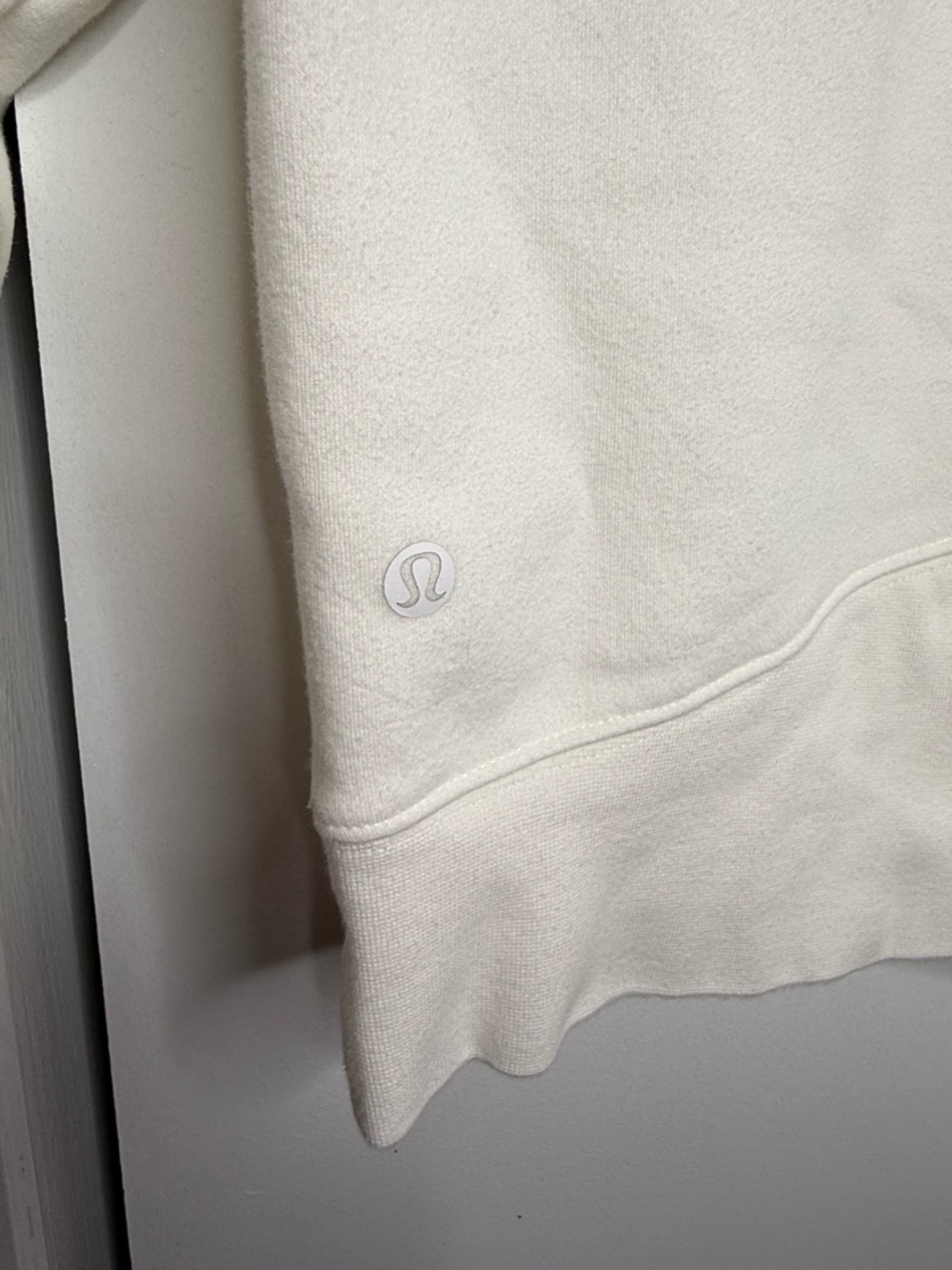Lululemon Ivory White Crewneck Sweatshirt Size 4 - Picture 2 of 5